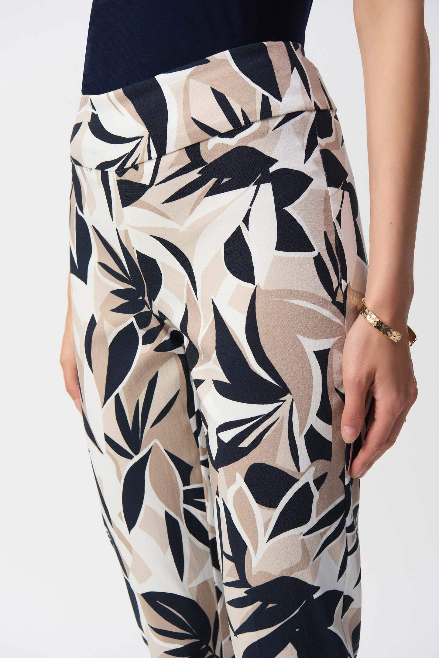 MILLENIUM TROPICAL PRINT SLIM PANTS