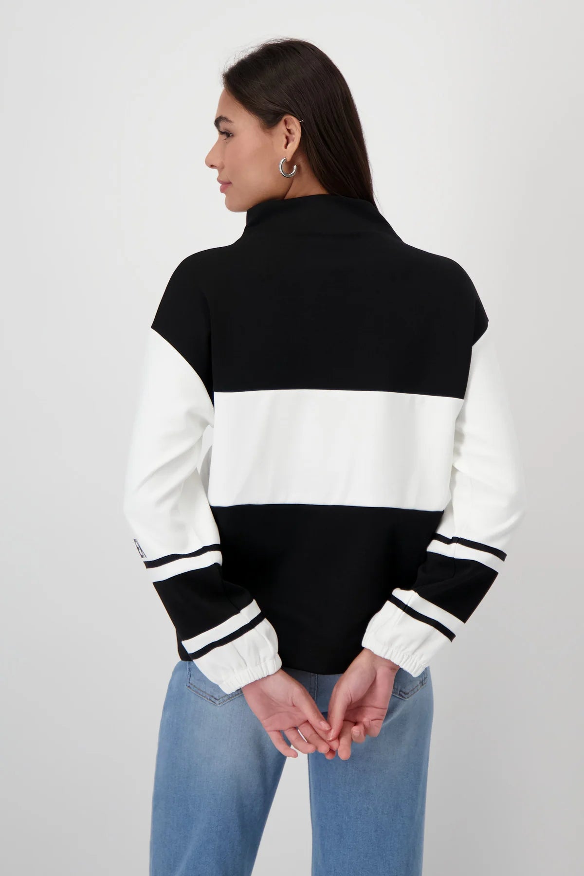 COLOUR BLOCK SWEATSHIRT