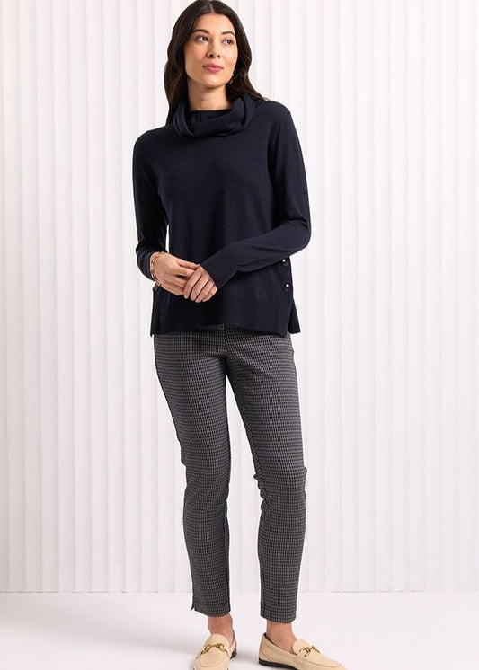 STRAIGHT AND NARROW TROUSER